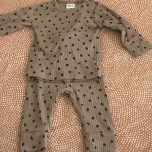 Pocked H&M top and bottom organic cotton